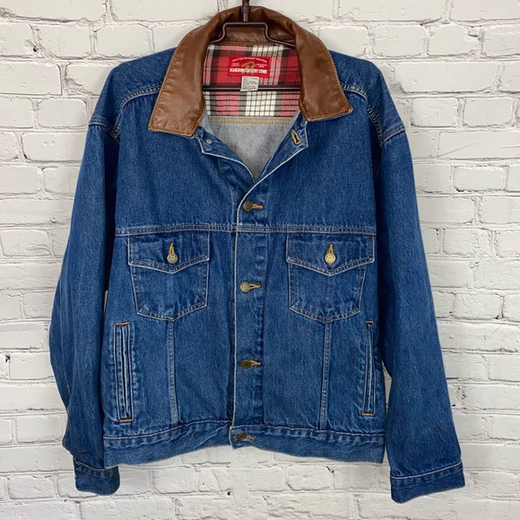 Marlboro Other - Marlboro country store vintage medium jean jacket